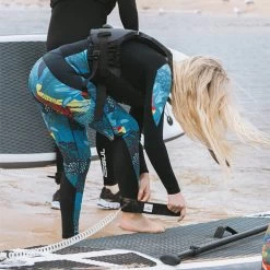 2024 Gul Luna7 Para Mujer Front Zip Chaqueta Traje Sup La6301-c1 - Tropical / Negro -Aqua Sport Tienda 202320Gul20Womens20Luna720Front20Zip20Wetsuit20Jacket20LA6301 C120 20Tropical2020Black2020Lifestyle202.2000x2000