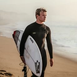 ONeill 2024 O'Neill Hombres HyperFreak Comp 4/3mm Zip Free Neopreno 4971 - Black 5 ONeill 2024 O'Neill Hombres HyperFreak Comp 4/3mm Zip Free Neopreno 4971 - Black -Aqua Sport Tienda 202320ONeill20Mens20HyperFreak20Comp20Zip20Free20Wetsuit20497020497120 20Black20Lifestyle.2000x2000