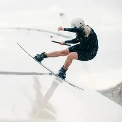 2024 Mystic Mujer Dazzled 3/2mm Chest Zip Manga Larga Shorty Neopreno 35000220095 - Black 9 2024 Mystic Mujer Dazzled 3/2mm Chest Zip Manga Larga Shorty Neopreno 35000220095 - Black -Aqua Sport Tienda 39479 202320Mystic20Womens20Dazzled2032mm20Chest20Zip20GBS20Long20Sleeve20Shorty20Wetsuit203500022009520 20Black20Lifestyle201.2000x2000