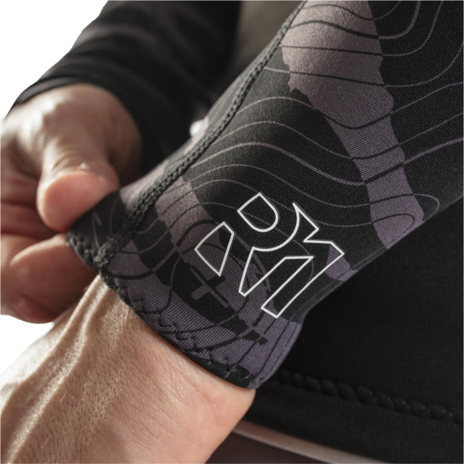 2024 Gul Men's Response 1mm Thermo Top Re0057-c1 - Negro / Camuflaje De Contorno 7 2024 Gul Men's Response 1mm Thermo Top Re0057-c1 - Negro / Camuflaje De Contorno - Imagen 7