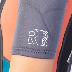 2024 Gul Mujer Response 3/2mm Back Zip Shorty Neopreno RE3318-C1 - Grey / Coral -Aqua Sport Tienda 39971 202320Gul20Womens20Response2032mm20Back20Zip20Shorty20Wetsuit20RE3318 C120 20Grey2020Coral2020Close20Up2044.2000x2000