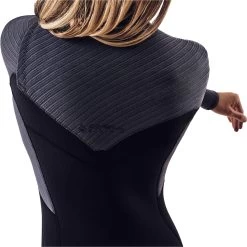 ONeill 2024 O'Neill Mujer Blueprint 5/4+mm Chest Zip Neopreno 5542 - Black / Shade -Aqua Sport Tienda 41903 202320ONeill20Womens20Blueprint2054plusmm20Chest20Zip20Wetsuit20554220 20Black20Shade20Close20Up204.2000x2000