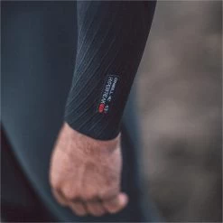 ONeill 2024 O'Neill Hombres Hyperfreak Fire 5/4mm Back Zip Gbs Neopreno 5549 - Black -Aqua Sport Tienda 41906 202220ONeill20Mens20Hyperfreak20Fire2054mm20Back20Zip20Wetsuit20554920 20Black20Lifestyle20Wrist.2000x2000