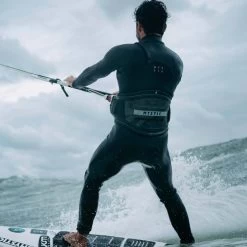 2024 Mystic Hombres Majestic 5/4mm Chest Zip Neopreno 35000.230000 - Black -Aqua Sport Tienda 42027 202320Mystic20Mens20Majestic2032mm20Chest20Zip20GBS20Wetsuit2035000.23000220 20Black2020Lifestyle205.2000x2000