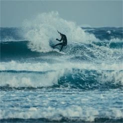 2024 Mystic Hombres Marshall 5/3mm Chest Zip Con Capucha Neopreno 35000.230007 - Black -Aqua Sport Tienda 42040 202320Mystic20Mens20Marshall20Hooded20Chest20Zip20Wetsuit2020 20Black.2000x2000