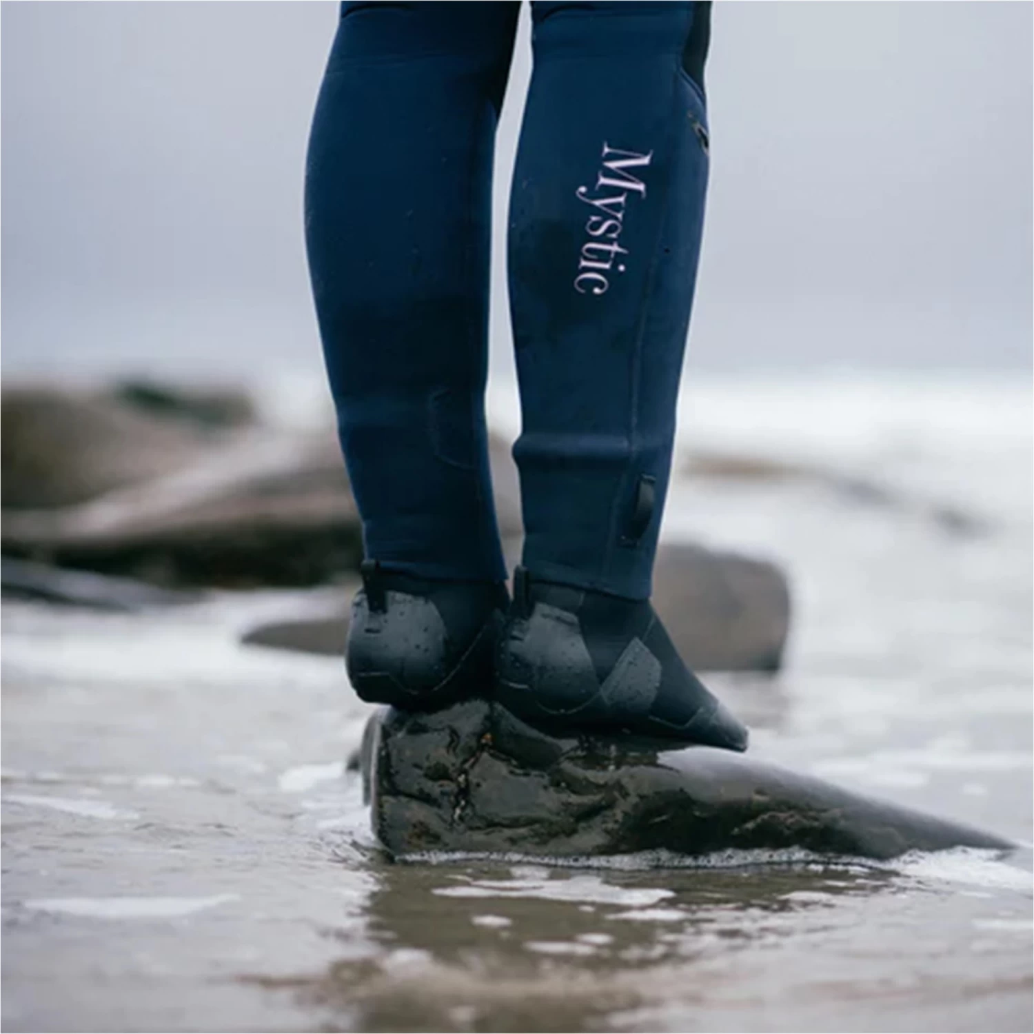 2024 Mystic Mujer Jayde 5/4mm Double Chest Zip Neopreno 35000.230012 - Navy 7 2024 Mystic Mujer Jayde 5/4mm Double Chest Zip Neopreno 35000.230012 - Navy - Imagen 7