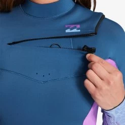 2024 Billabong Mujer Synergy 5/4mm Chest Zip Neopreno ABJW100131 - Deep Sea -Aqua Sport Tienda 43489 202320Billabong20Womens20Synergy2054mm20Chest20Zip20Wetsuit20ABJW10013120 20Deep20Sea20Close20Up201.2000x2000