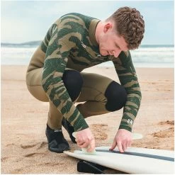 2024 Gul Hombres Response FX 5/4mm Gbs Chest Zip Neopreno RE1242-C1 - Green / Contour Camo -Aqua Sport Tienda 43582 202320Gul20Mens20Response20FX2054mm20Chest20Zip20Wetsuit20RE1242 C120 20Green2020Contour20Camo2020Lifestyle2022.2000x2000