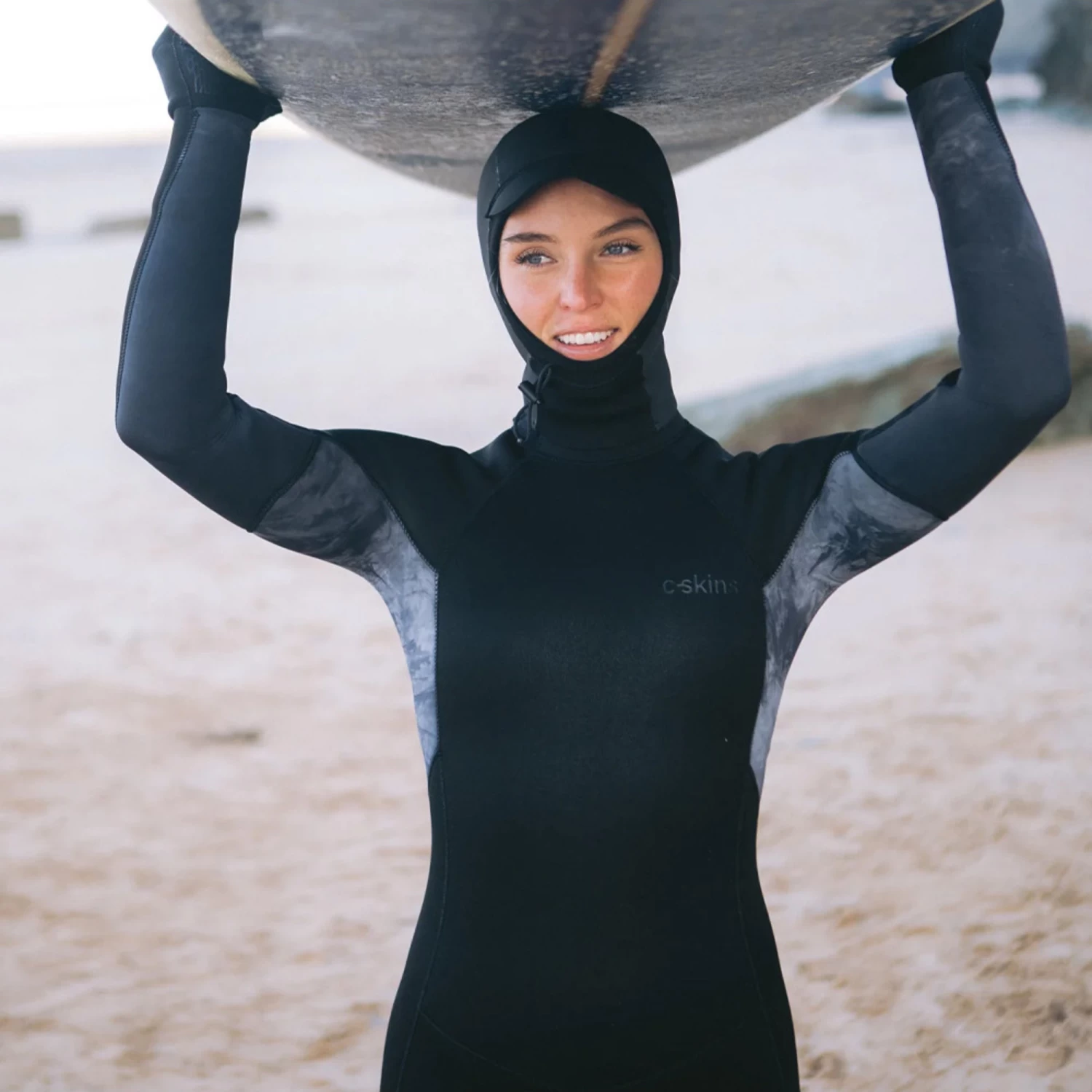 2024 C-Skins Mujer Surflite 5/4/3mm Back Zip Neopreno C-SL54WBZ - Raven Black / Black Tie Dye 4 2024 C-Skins Mujer Surflite 5/4/3mm Back Zip Neopreno C-SL54WBZ - Raven Black / Black Tie Dye - Imagen 4