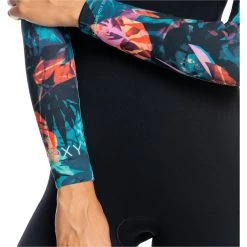 2024 Roxy Mujer Elite XT 4/3mm Gbs Chest Zip Neopreno ERJW103134 - Anthracite Leaf -Aqua Sport Tienda 44475 202320Roxy20Womens20Elite2043mm20GBS20Chest20Zip20Wetsuit20ERJW10313420 20Anthracite20Leaf20Close20Up203.2000x2000