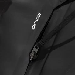 2024 Orca Hombres Vitalis TRN Back Zip Open Water Swim Neopreno NN280401 - Black 13 2024 Orca Hombres Vitalis TRN Back Zip Open Water Swim Neopreno NN280401 - Black -Aqua Sport Tienda 45689 202320Orca20Mens20Vitalis20Thermal20Openwater20Back20Zip20Wetsuit20NN28040120 20Black20Close20Up204.2000x2000