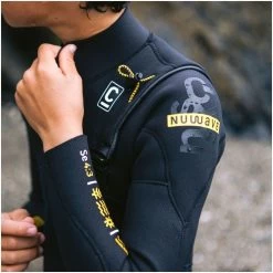 2024 C-Skins Junior NuWave Session 4/3mm Gbs Chest Zip Neopreno C-NSE43JCZ - Bluestone / Meteor X / Saffron 13 2024 C-Skins Junior NuWave Session 4/3mm Gbs Chest Zip Neopreno C-NSE43JCZ - Bluestone / Meteor X / Saffron -Aqua Sport Tienda 48862 202420C Skins20Junior20NuWave20Session2043mm20GBS20Chest20Zip20Wetsuit20C NSE43JCZ20 20Bluestone2020Meteor20X2020Saffron209.2000x2000