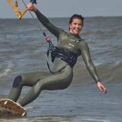 2024 Wallien Mujer Nikki Van Dijk 4/3mm Chest Zip Neopreno 101009003 - Moon 19 2024 Wallien Mujer Nikki Van Dijk 4/3mm Chest Zip Neopreno 101009003 - Moon -Aqua Sport Tienda 48929 202420Wallien20Womens20Nikki20van20Dijk2032mm20High20Performance20Wetsuit2010100800320 20Moon2010.2000x2000 1